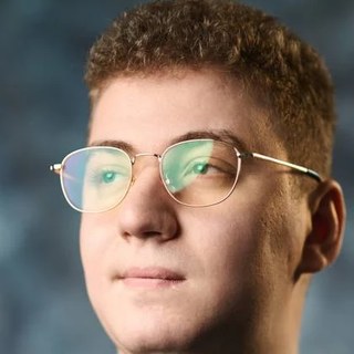 Данил Левадний